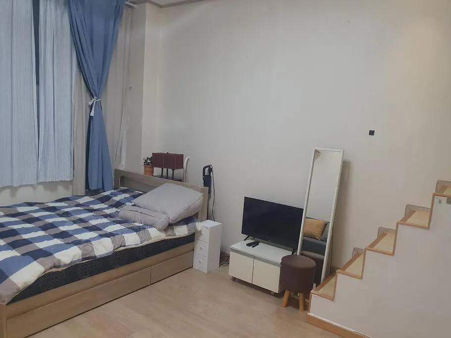 Located 10 Meters From Sungshin Women\'S University Station, 10 Minutes To Myeongdong By Subway, Accommodates Up To 3 People, 3 Bus Stops To Seoul National University Hospital And Korea University Hospital联系方式