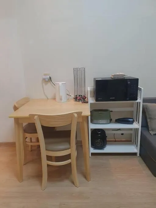 Located 10 Meters From Sungshin Women'S University Station, 10 Minutes To Myeongdong By Subway, Accommodates Up To 3 People, 3 Bus Stops To Seoul National University Hospital And Korea University Hospital Apartment
