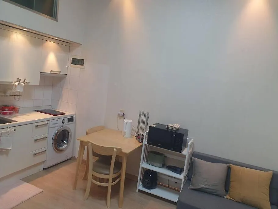 Apartment Located 10 Meters From Sungshin Women'S University Station, 10 Minutes To Myeongdong By Subway, Accommodates Up To 3 People, 3 Bus Stops To Seoul National University Hospital And Korea University Hospital South Korea